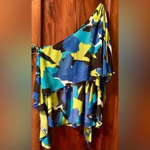 Vince Camuto Multicolored Flowy  Off One Shoulder Layered Blouse Size 0 EUC